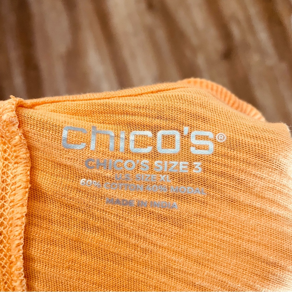 Chico’s Boxy Short Sleeve VNeck Tee - Picture 7 of 8